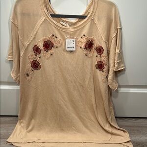 NWT: Free People Embroidered Beige Top Red Floral 💯 Cotton L Short Sleeve